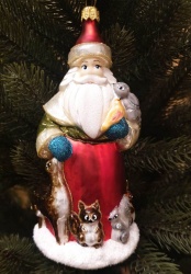 Санта с животными в красной шубе